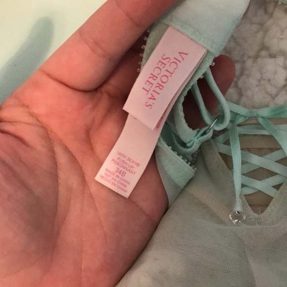 Victoria secret set - Picture 3 of 4